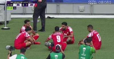 亚洲杯 1／8 决赛约旦绝杀伊拉克，如何看待伊拉克球员艾门胡赛因挑衅庆祝动作被罚下？-第5张图片-