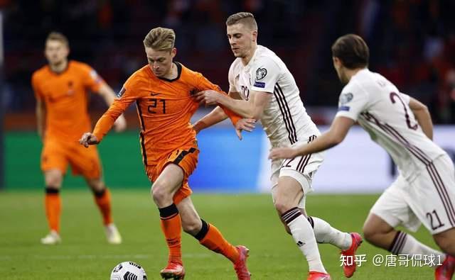 目前荷兰的坏消息是球队前锋吕克德容因为伤病将告别本次欧洲杯-第3张图片-