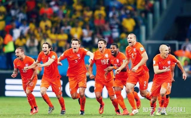 目前荷兰的坏消息是球队前锋吕克德容因为伤病将告别本次欧洲杯-第5张图片-